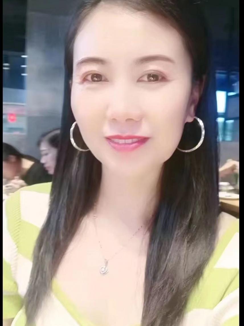 [原创]来自020的扒逼娃娃带生活照，希望大家羞辱她,刺激的她会选择回复[12P]